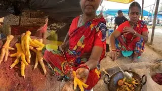 Chicken Feet Making At Namkum Bazar - Indian Street Food