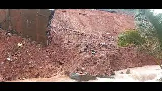Retaining Wall Collapsed At Mhalshe Curti-Betoda Bypass.