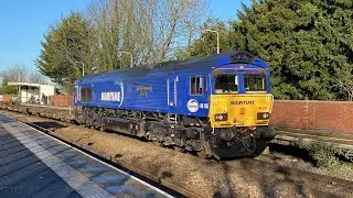 &ldquo;Maritime intermodal 4&rdquo; DB cargo 66051 with 11 containers including 3 freezer ones 11:32 2L 3/1/2025