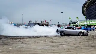 Dodge Challenger 392 HEMI Scat Pack Shaker: дрифт/бёрнаут