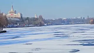 A înghețat lacul Herăstrău din București