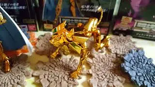SAINT SEIYA MYTH CLOTH EX REVIVAL LEO AIOLIA GOLD CLOTH + OBJECT