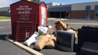 Мусорка по американски. (Donation center).
