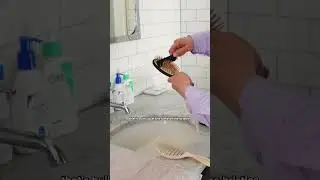Как мыть расчески для волос, как это делает дерматолог.