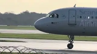 Watch as this stunning Kuwait Airways jet makes a smooth landing at Manchester Airport 🇰🇼🛬🇬🇧