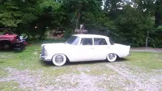 Bagged 1967 Mercedes 200D Heckflosse Fintail with flavor air ride Benz Diesel