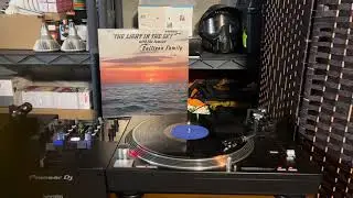 The Light In The Sky - The Famous Sullivan Family (1969)