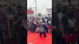 Ahenfie displaying his cultural dance skills infront of Otumfour Osei Tutu (The Asantehene) #otumfuo