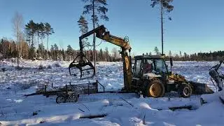 Nu är årets första vedlass hemma. Uppföljare på  