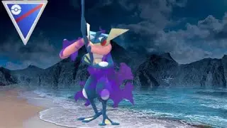 Shadow Greninja deals unreal damage (Pokemon Go PVP)