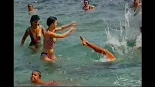 Estate 1989, Opera Bergamasca di Varazze,  bagnino Roberto Nicolick in un  video di Nicola Zaccarini
