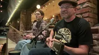 Red Headed Woman | Chicago Street Blues Duo | Mark Mumea with Adam Mumea