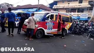 Pilih angkot di Pajak Horas