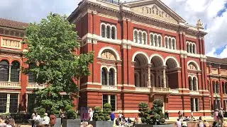 Discover an OASIS at the V&A Museum! 🇬🇧SOUTH KENSINGTON SUMMER TOUR - 4K (HDR)July 2023