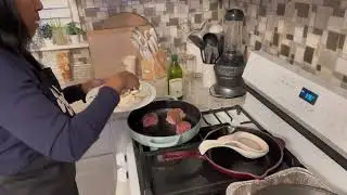 How to Make Delicious Lamb Chops in the Le Creuset Everyday Pan!