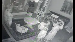 Girl Creeps Out Ghost Tour at the Sorrel-Weed House