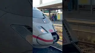 ICE 3 (BR 403) - Schlie&szlig;en der Bugklappe nach Zugteilung
