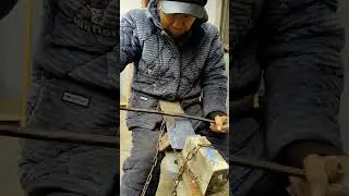 In a Master&rsquo;s Hands, Steel Obeys &ndash; Cleaver Blade Shaping (Metal Planing)