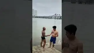 V&agrave; Thế L&agrave; Y&ecirc;u &Yacute; ! #xuhuong #tiktok #chill #dance #trend  #fly #thinhhanh #xuhuong #vuive #tichcuc