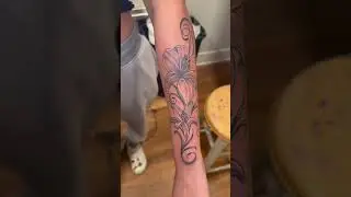 Hibiscus tattoo #armtatoo #tattoo #tattooartist