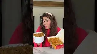 😍5⭐️ vs. 1 ⭐️: BEST vs. WORST🤮Rated ZOMATO Dish: Chowmein! Thakur sisters #foodchallenge #Shorts