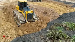 Stronger Heavy Bulldozer Talented Pushing Gravel Operator Skills Together Dump Truck Unloading