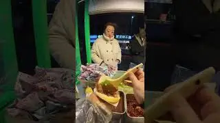 Live broadcast of street food specialties and fruit delicacies 2026/01/08 18:56:39.