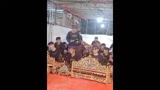 Dede Nugi dan crewnya