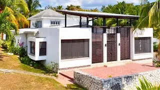 Upscale Neighborhood 4 Bedroom 3 Bathroom House At Montclair Dr, Beverly Hills, St Andrew, Jamaica