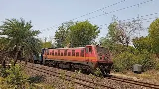 Double action furious trains WAP 4 + WAG 9 See in full 4k resolution