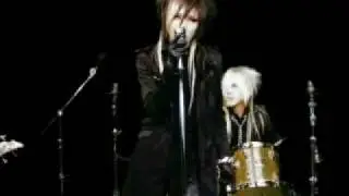 LOST NAME / 不平等な世界で