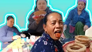 AABUKHAIRENI KO VIRAL SELL ROTI RA PAN KHANA PAYRA MAKHAI HAMI😘