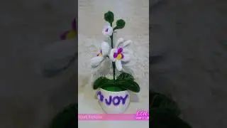 Fuzzy wire flower in a pot #fuzzywire #flowers #handmade #trending