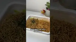 Could you finish Japan&rsquo;s GIANT instant noodles? (1000+ calories)
