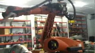Eurobots- KUKA Shelf- Robot usato in fase di revisione