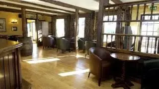 &laquo;Птица в руке&raquo;, Хейли, Великобритания | Travel Lover