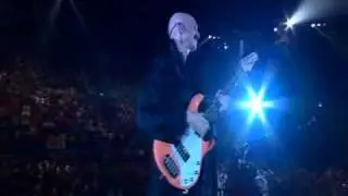 Peter Gabriel introduces Tony Levin