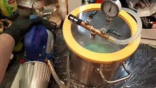 Vacuum degassing of MoldStar Silicone