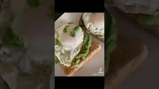 Poached and fried egg with guac.Satey shrimps with squid and guac toast.Apple strudel.#viral #foryou