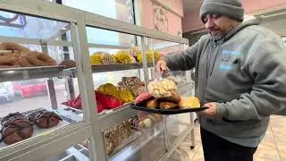 Buying some fresh tasty Mexican bread,#lachicanita#auroraIllinois ￼