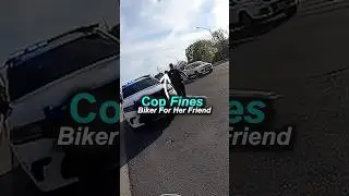 Полицейский остановил мотоциклиста без всякой причины.