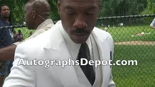 Eddie Murphy filming 