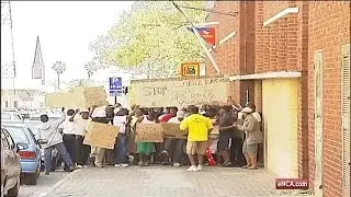 Post office board resigns