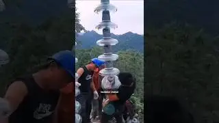 Isolator listrik tegangan tinggi