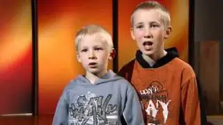 Nico und Laurin singen Fidschianisch