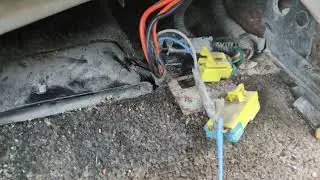 2002 Chevy Avalanche front seat removal #boogered #gm 