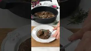 Carrilleras al vino tinto