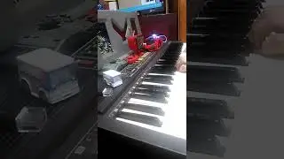 무에서유를 #impromptu #beginner #improvisation #piano #music #ピアノ #practice #sad #sound #noobie #shorts