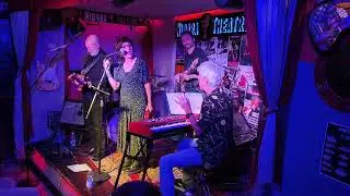 Banfi Bazzari Casucci Band