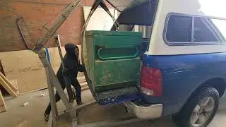 EASY Unload Heavy Loaded Tool Bin From Truck